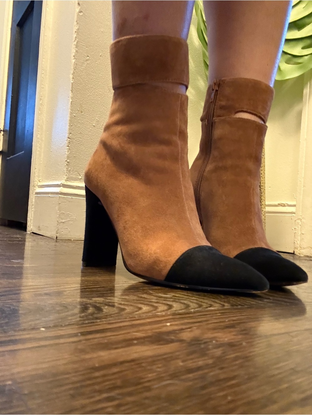 42 GOLD Tan Suede Ankle Boots with Black Cap Toe